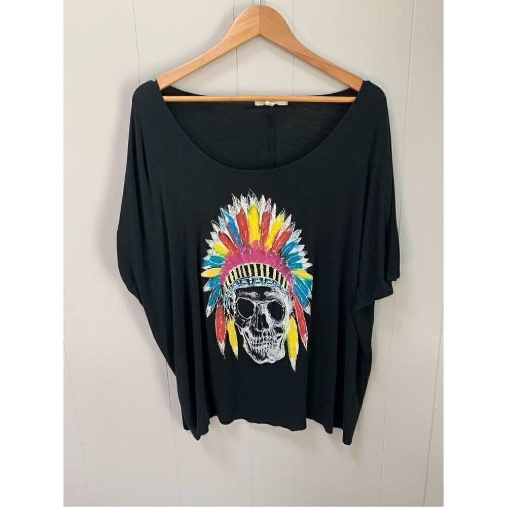 Staring at Stars Off the Shoulder Graphic Top OS